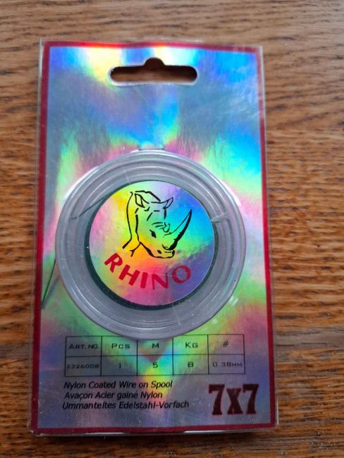 Rhino 7x7 Ummanteltes Edelstahl-Vorfach